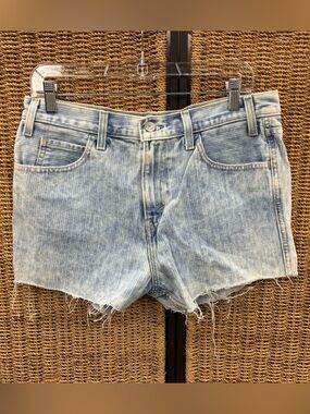 Levi’s Orange Tab Light Wash Raw Hem Denim Shorts Women’s W30 Vintage Style